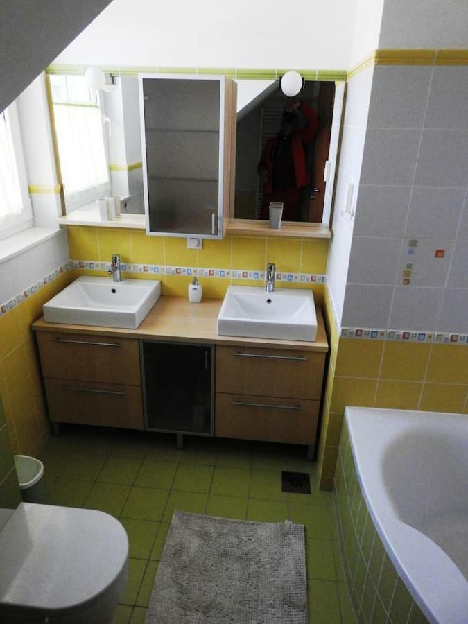 Natasha's Garden House Appartement Dol pri Ljubljani Buitenkant foto